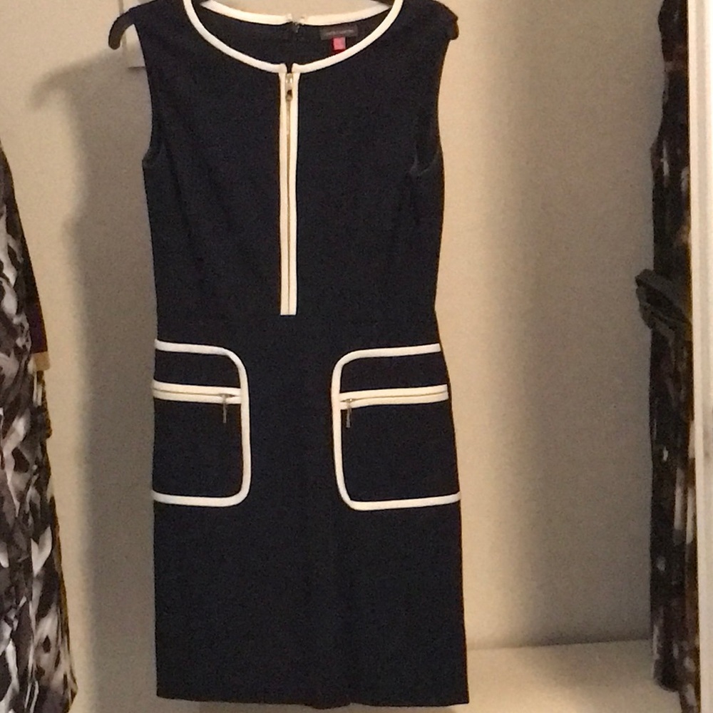 EUC VINCE CAMUTO CHIC NAVY DRESS SIZE 2. FULLY LINED. FRONT AND BACK ZIPPER